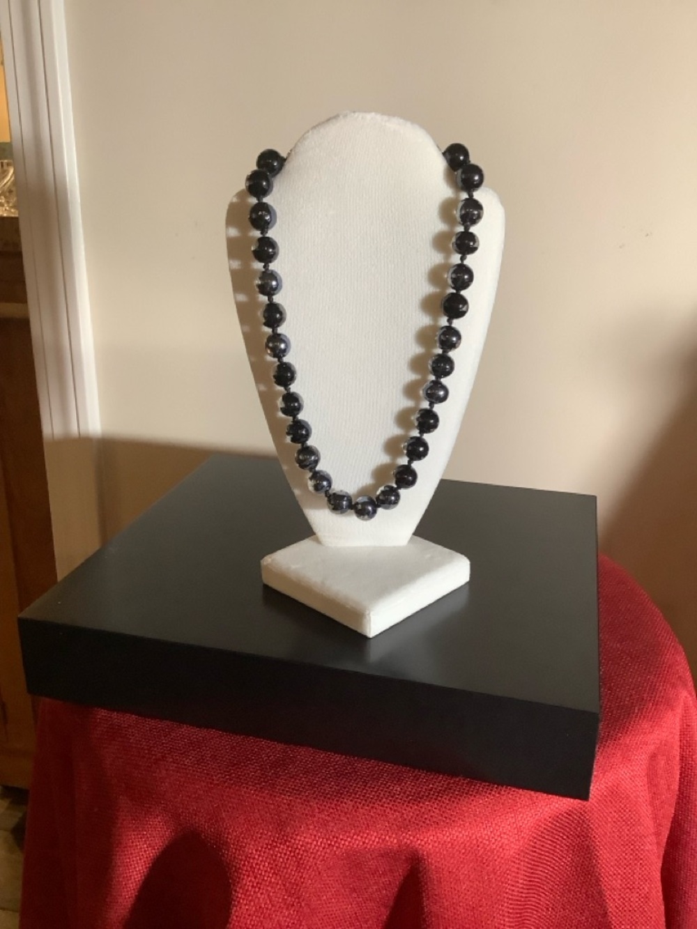 Blown glass, clear & black knotted Beaded Necklace, with magnetic clasp
